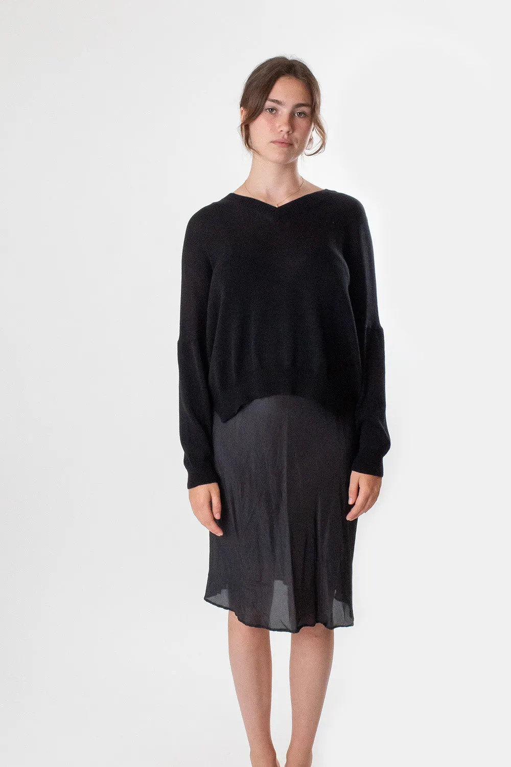 Anna Pima Cotton V Neck Pullover in Black