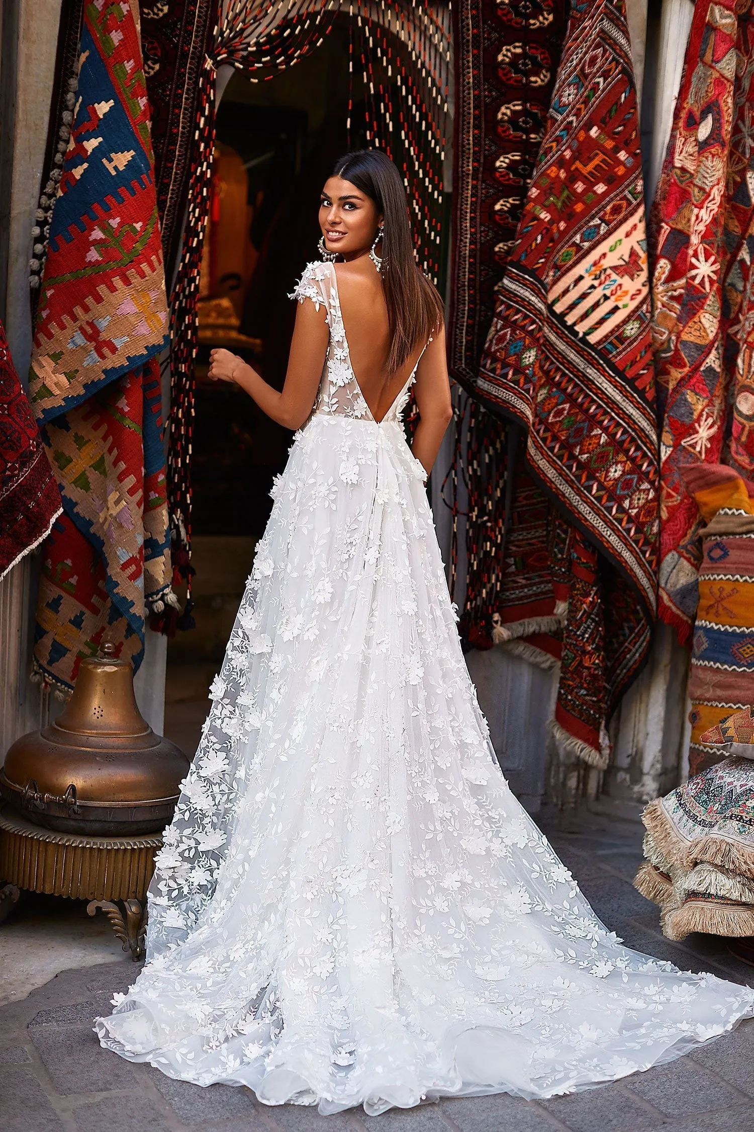 Derya Gown