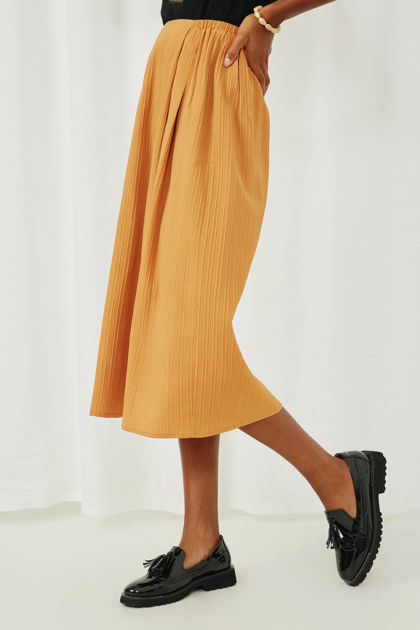 Textured Rib Pleated Midi Skirt